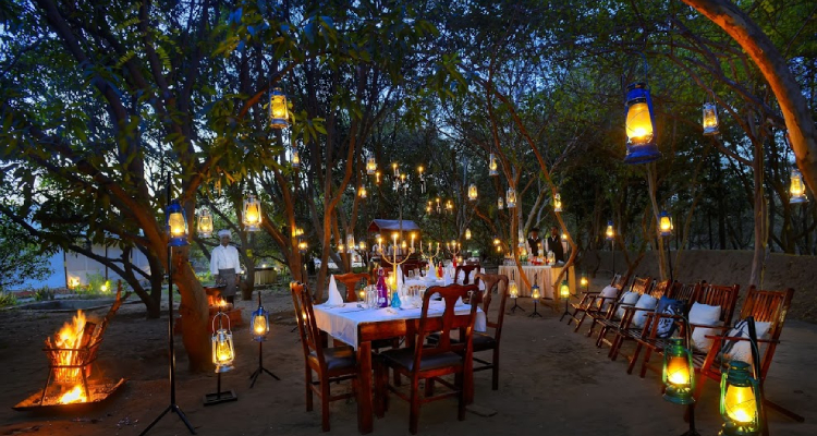 aranyaresort-dining1