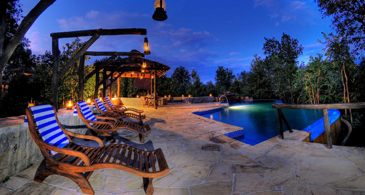 kanha-earth-lodge-pool