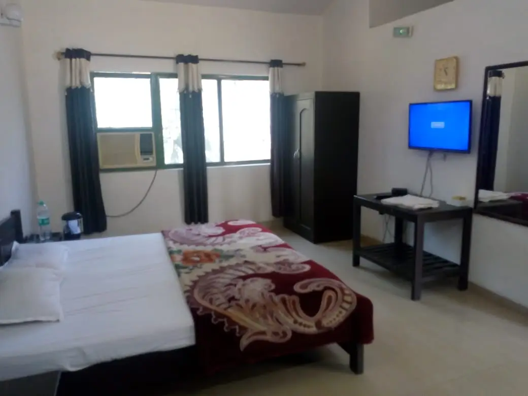 kanha-resort-room-min