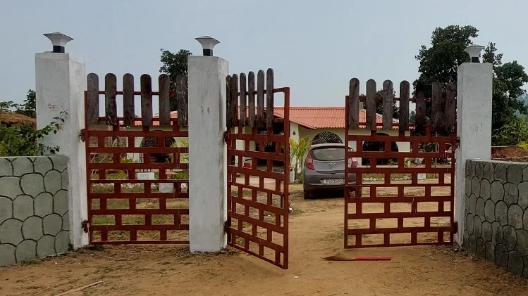 narmada-palace-gate