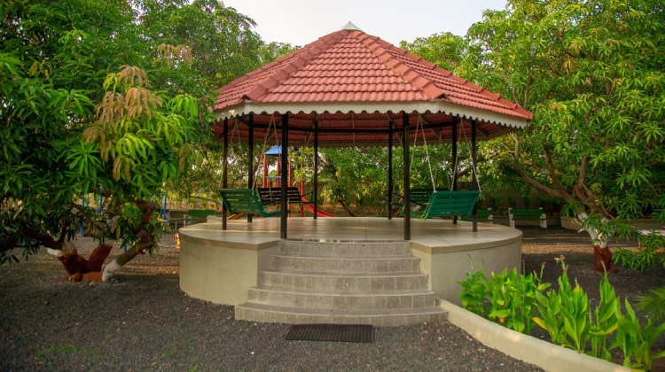 rudra-resort-patio