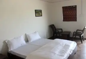 little-rann-resort-club-room